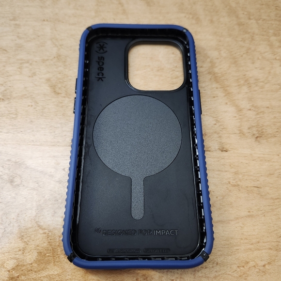 Presidio 2 Grip Magnetic Case for Apple iPhone 14 Pro (6.1") - Coastal Blue - Picture 7 of 7